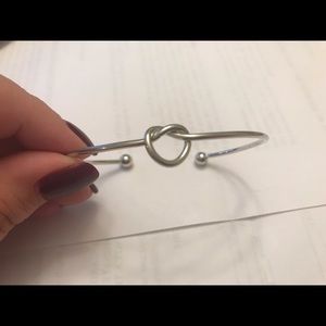Knot bracelet silver